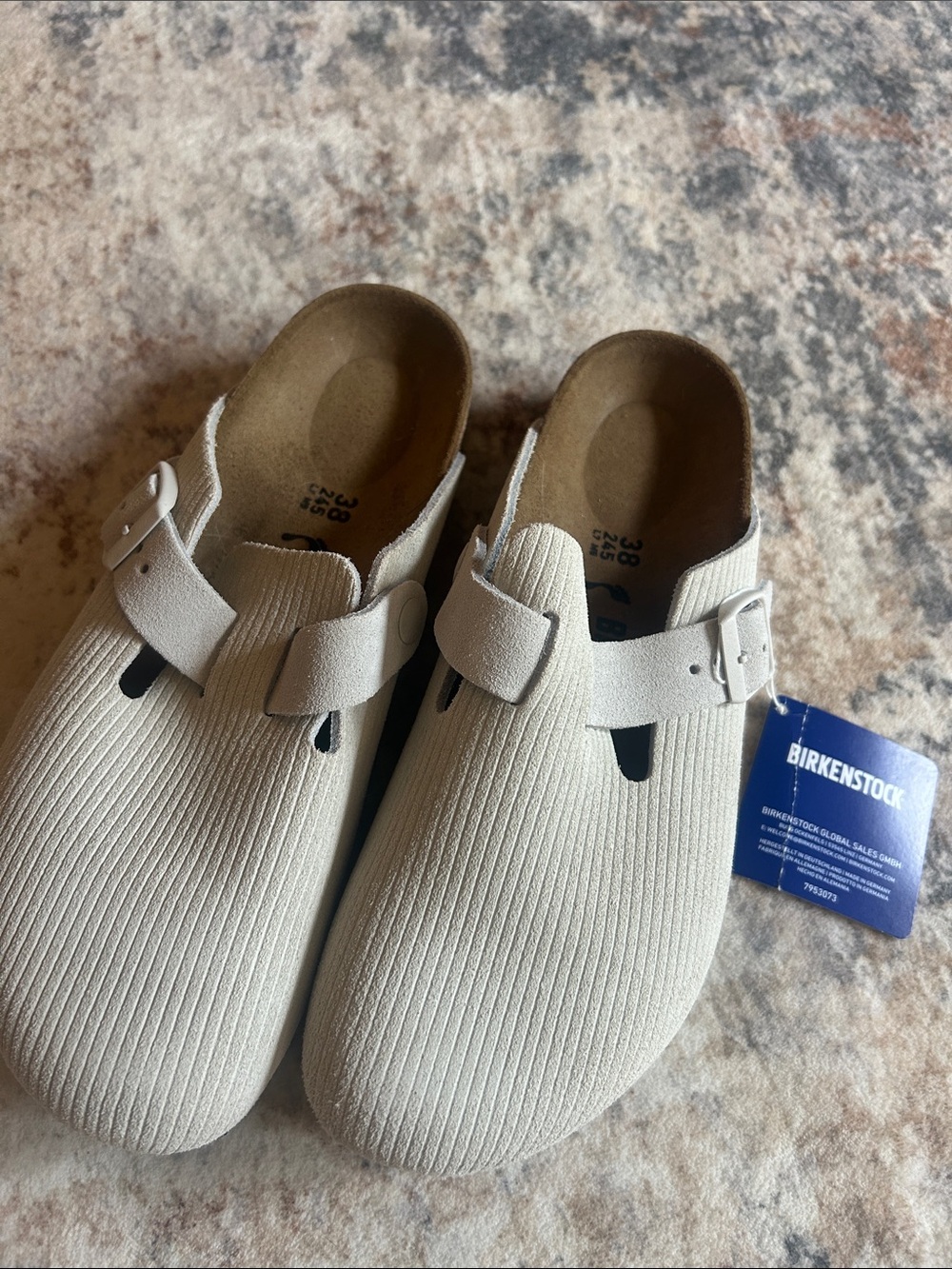 Brand New embossed suede Birkenstock Boston Clogs in Light Taupe/off white